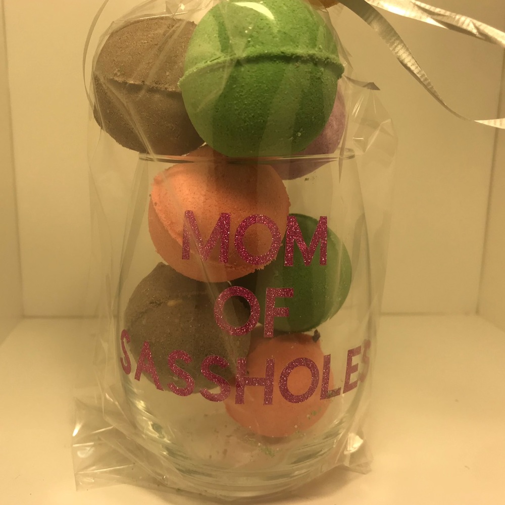 Mom Of Sassholes Bath Bomb Wine Glass